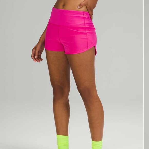 Lululemon Speed Up High-Rise Short 2.5"
Sonic Pink - Picture 3 of 13